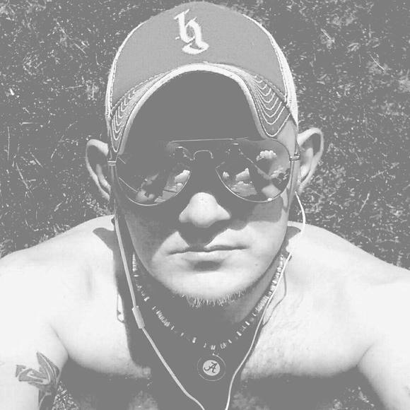 Meet your Posher, Joey - Picture 1 of 1